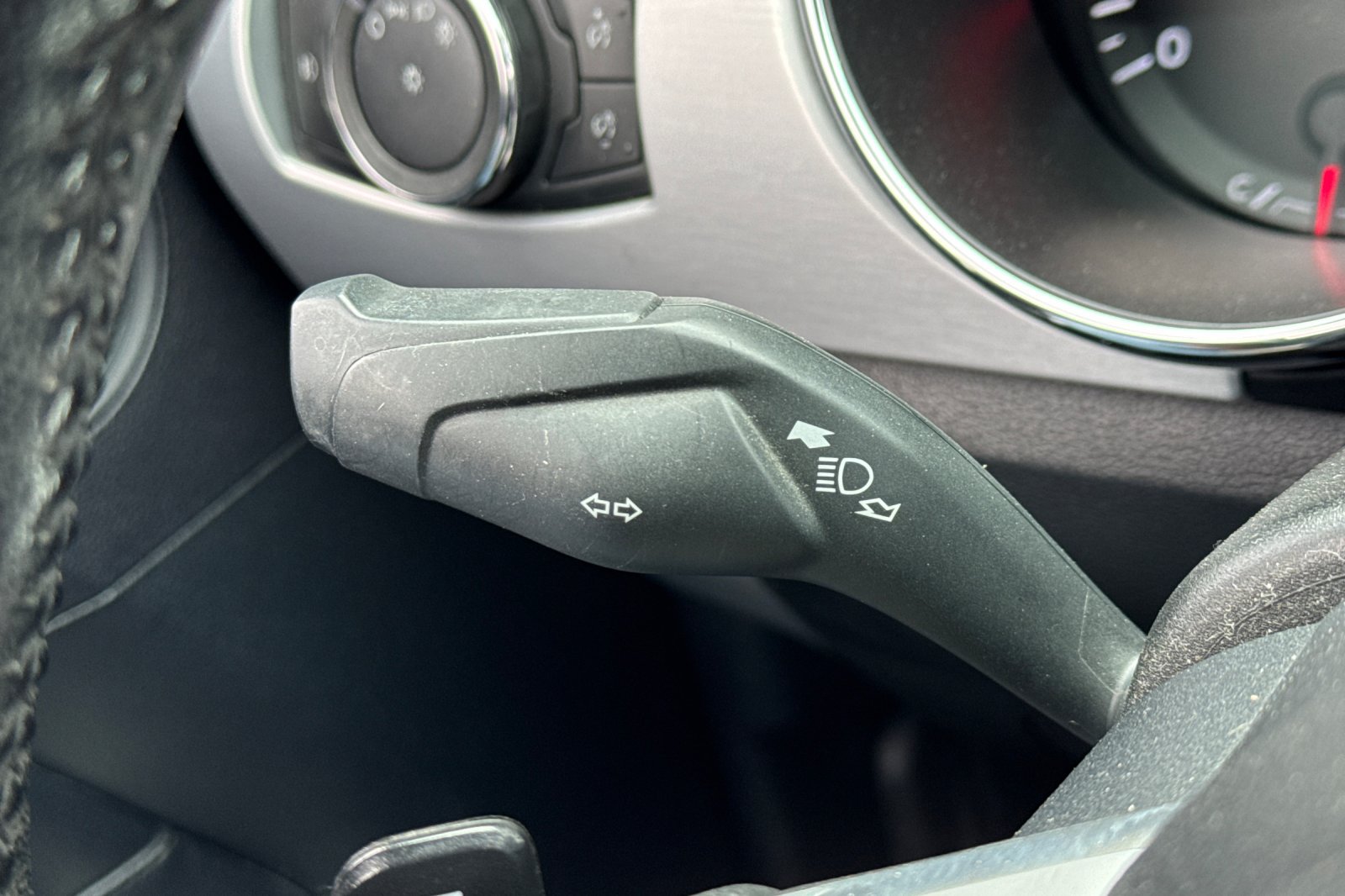 Used 2015 Ford Mustang Premium RWD image 36