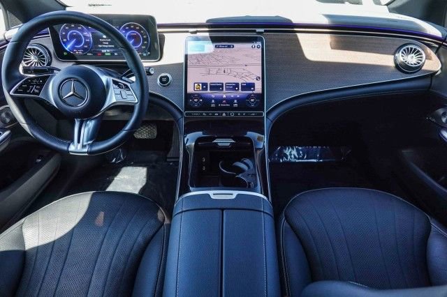Used 2023 Mercedes-Benz EQE 500 4MATIC Sedan image 12