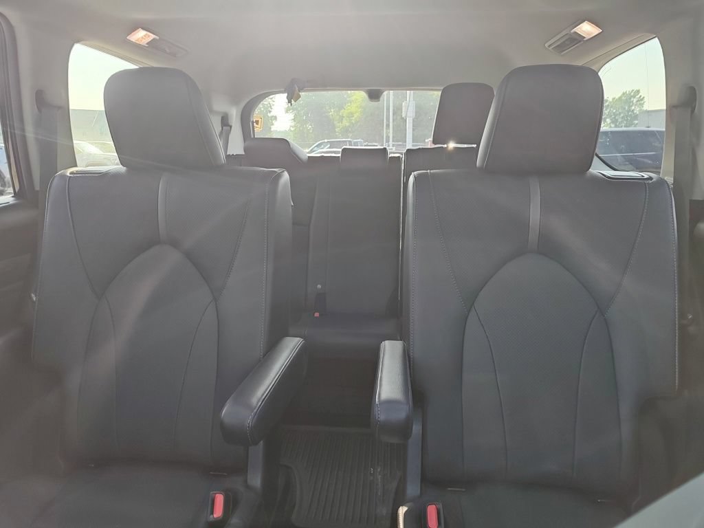 Used 2024 Toyota Grand Highlander AWD image 11