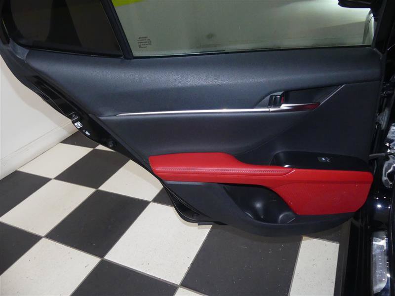 Used 2019 Toyota Camry XSE FWD image 31