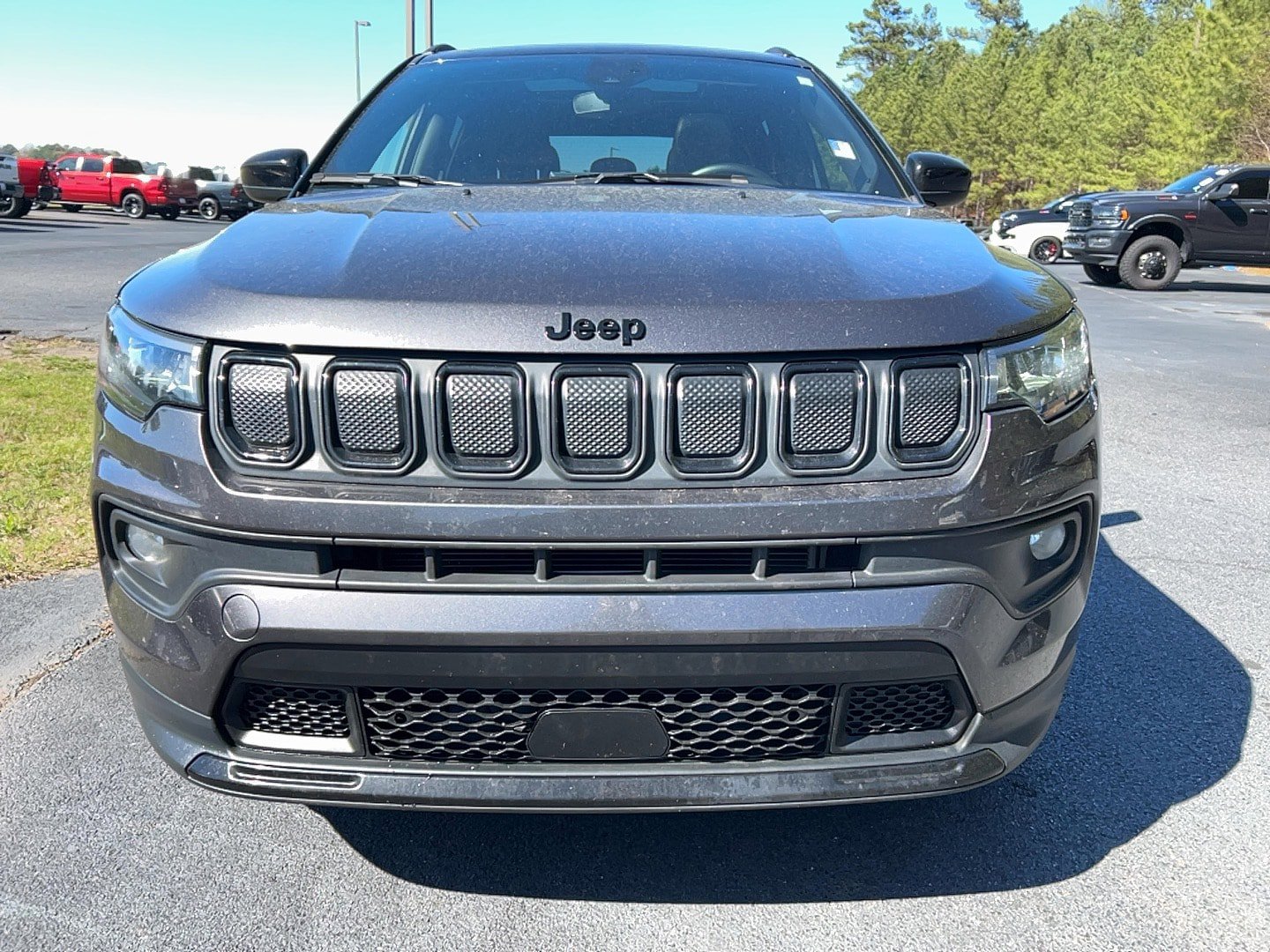 Used 2022 Jeep Compass Altitude w/ Sun and Sound Group FWD image 2