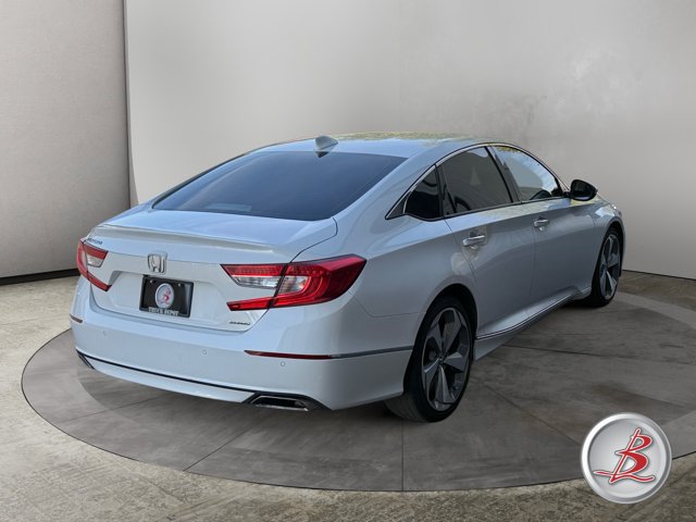 Used 2018 Honda Accord Touring image 7