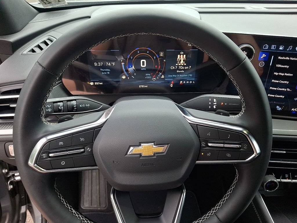 Used 2026 Chevrolet Traverse LT w/ Driver Confidence Package FWD image 20
