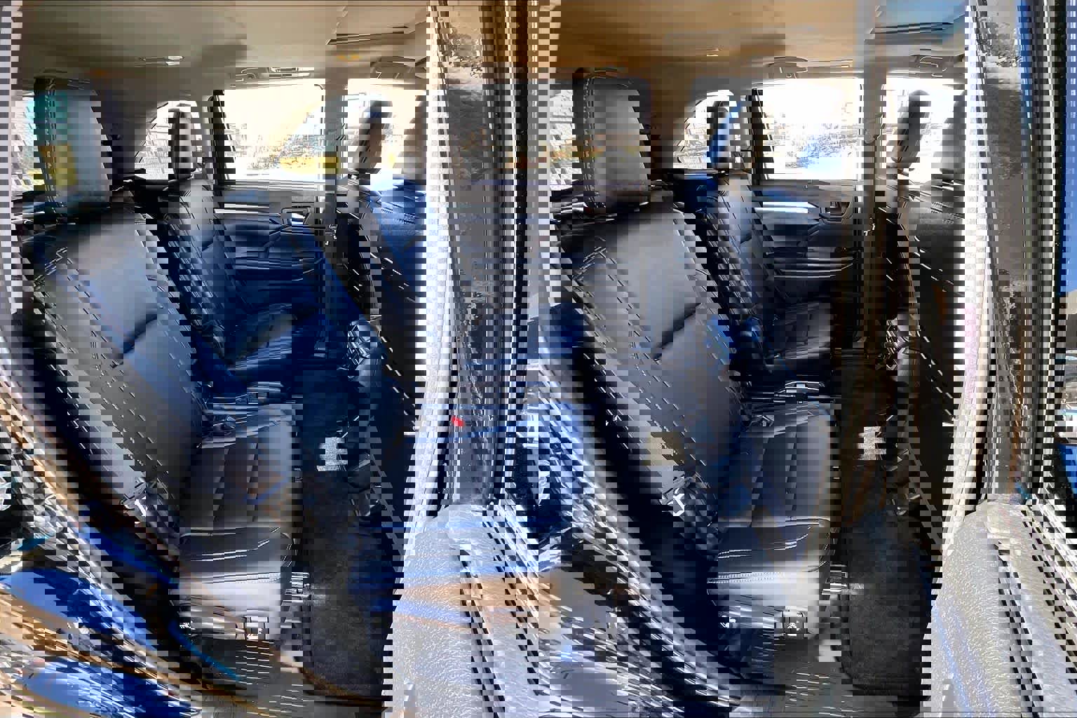 Used 2018 Toyota Highlander XLE image 17