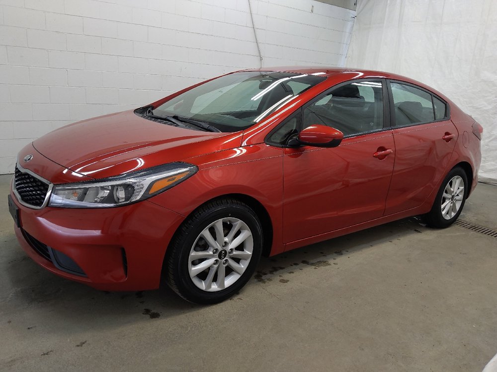 Used 2017 Kia Forte S image 2