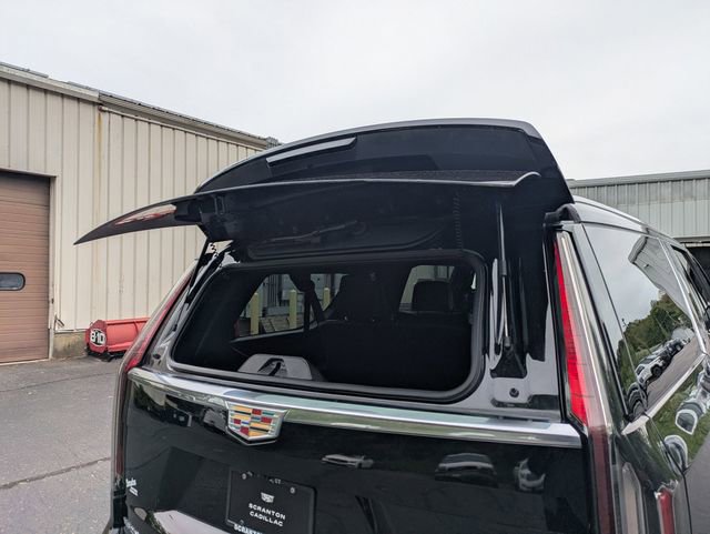 Used 2022 Cadillac Escalade ESV Premium Luxury Platinum AWD/4WD image 34