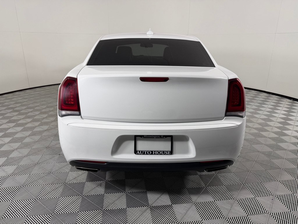 Used 2017 Chrysler 300 S AWD/4WD image 6
