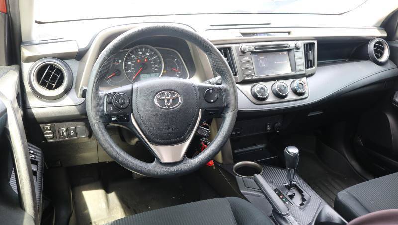 Used 2015 Toyota RAV4 LE AWD/4WD image 17