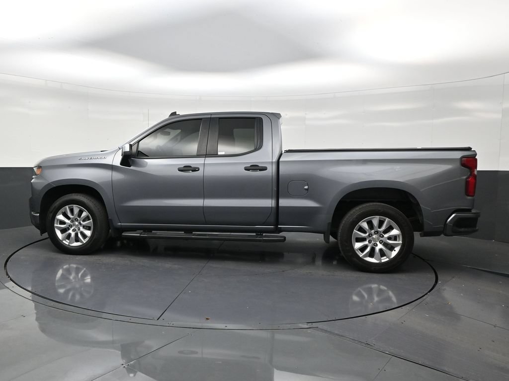 Used 2021 Chevrolet Silverado 1500 Custom RWD image 2
