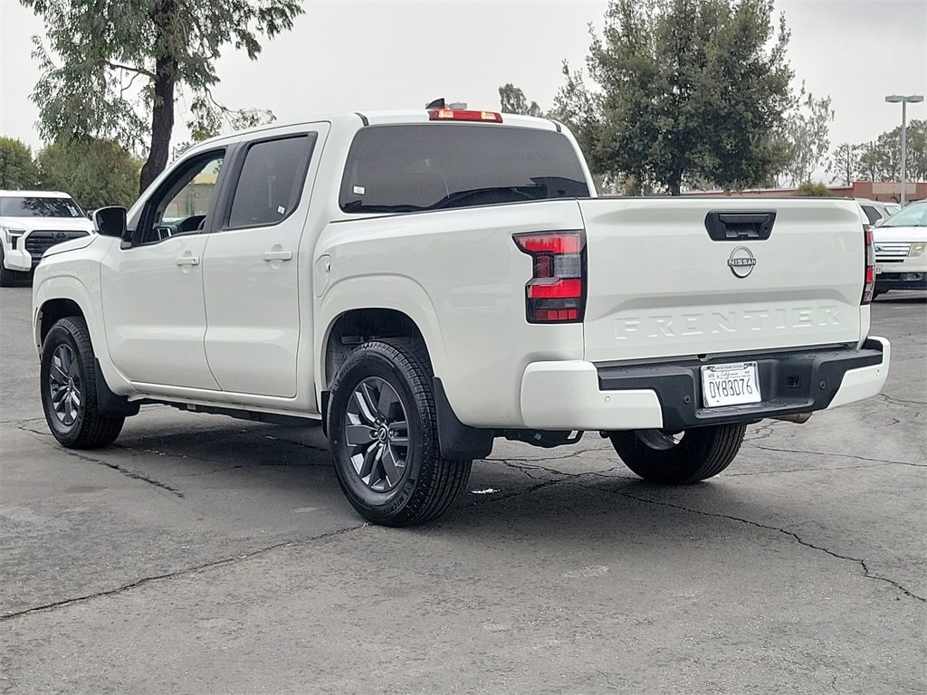 Used 2025 Nissan Frontier SV image 6