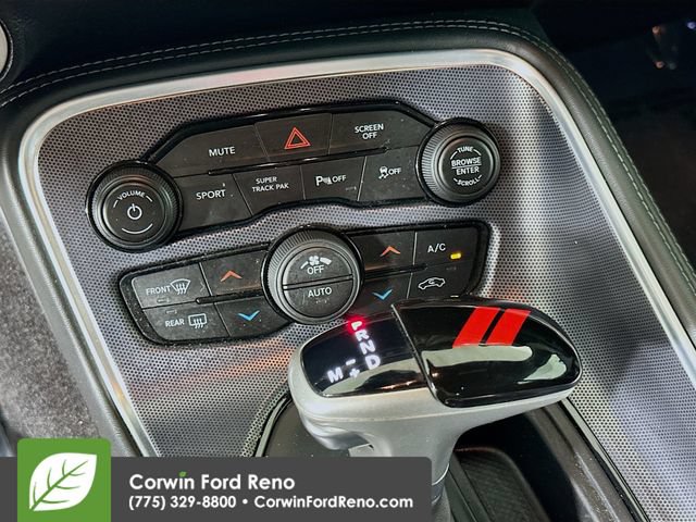Used 2017 Dodge Challenger R/T Scat Pack w/ Leather Interior Group RWD image 16