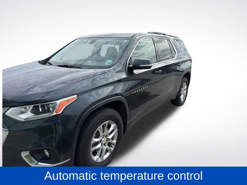 Used 2019 Chevrolet Traverse LT FWD image 3