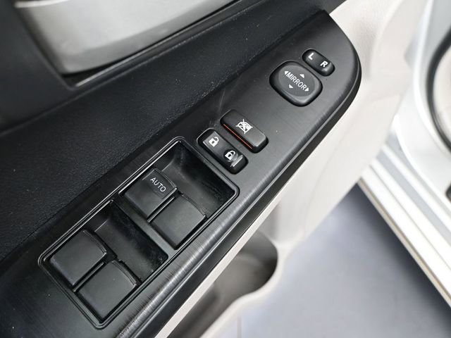Used 2012 Toyota Camry LE FWD image 18