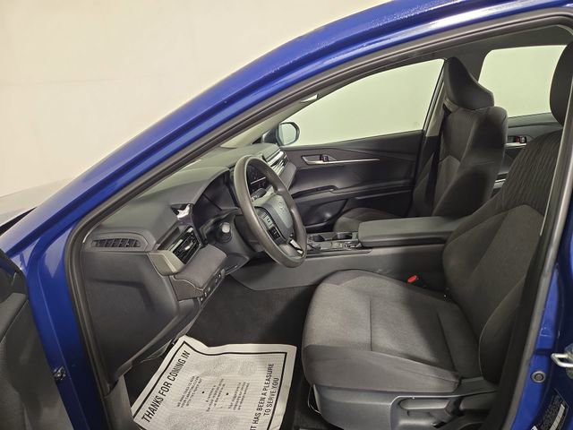 Used 2025 Toyota Camry LE FWD image 12