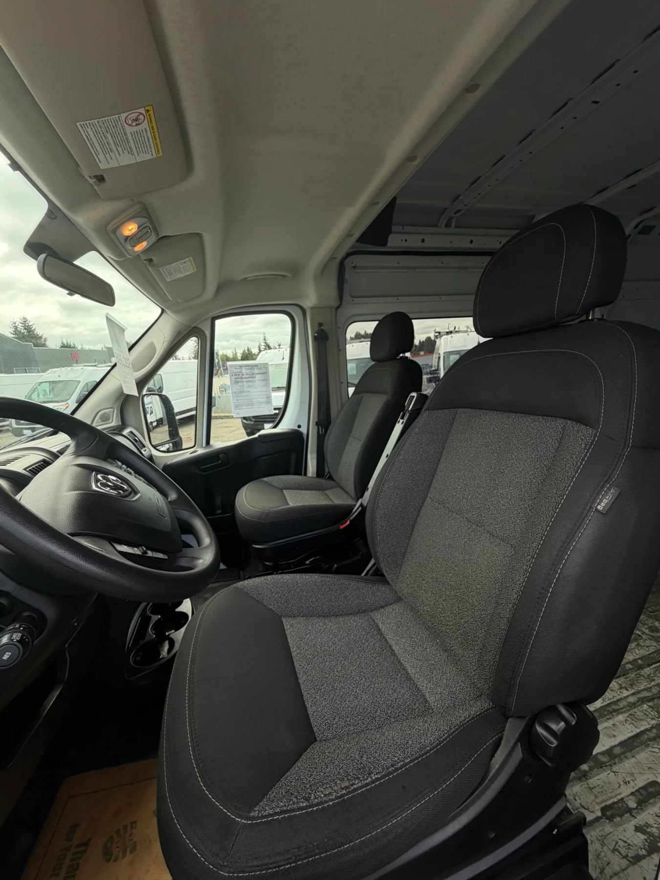 Used 2021 RAM ProMaster 2500 FWD image 31