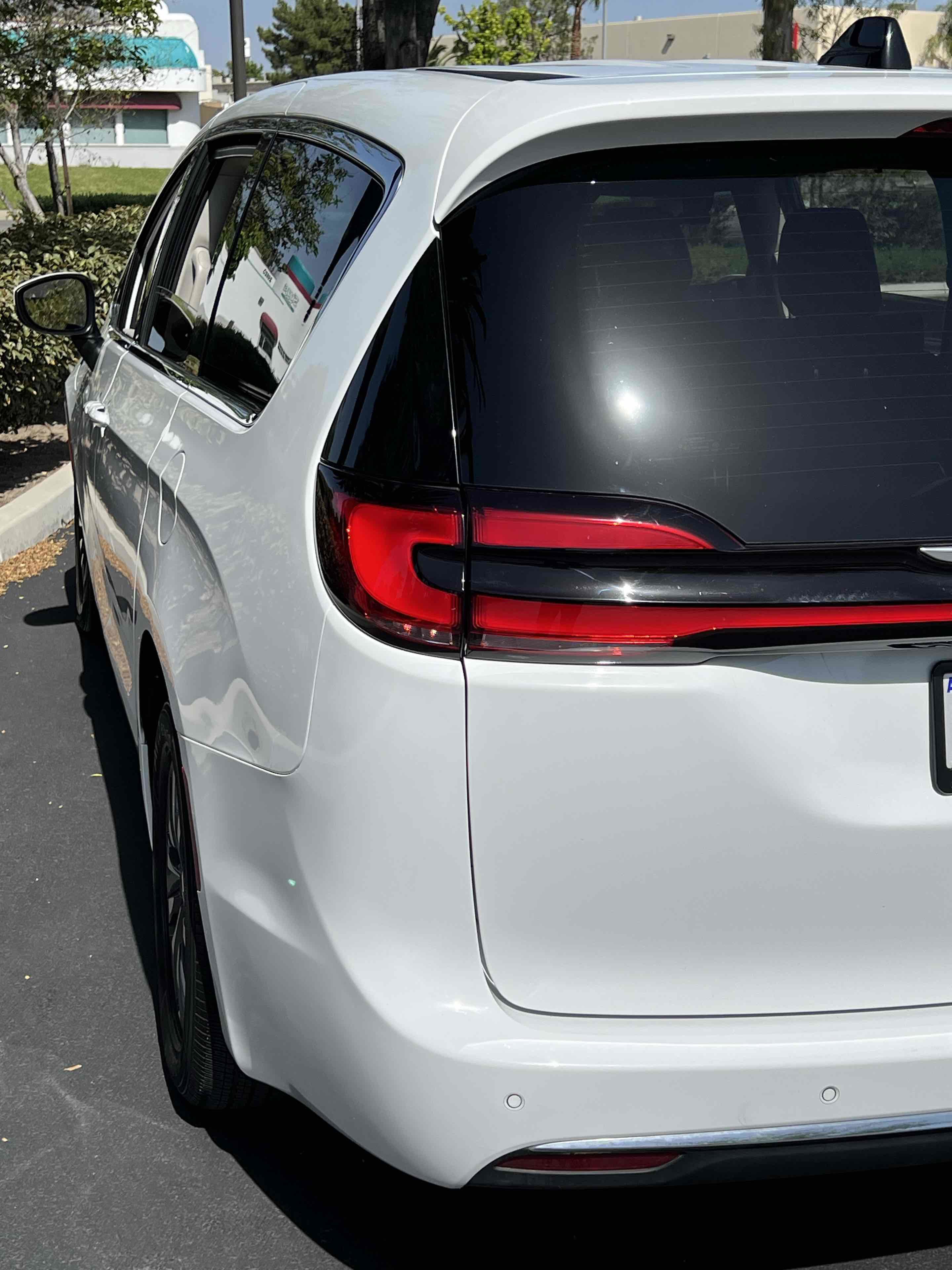 Used 2023 Chrysler Pacifica Touring-L FWD image 55