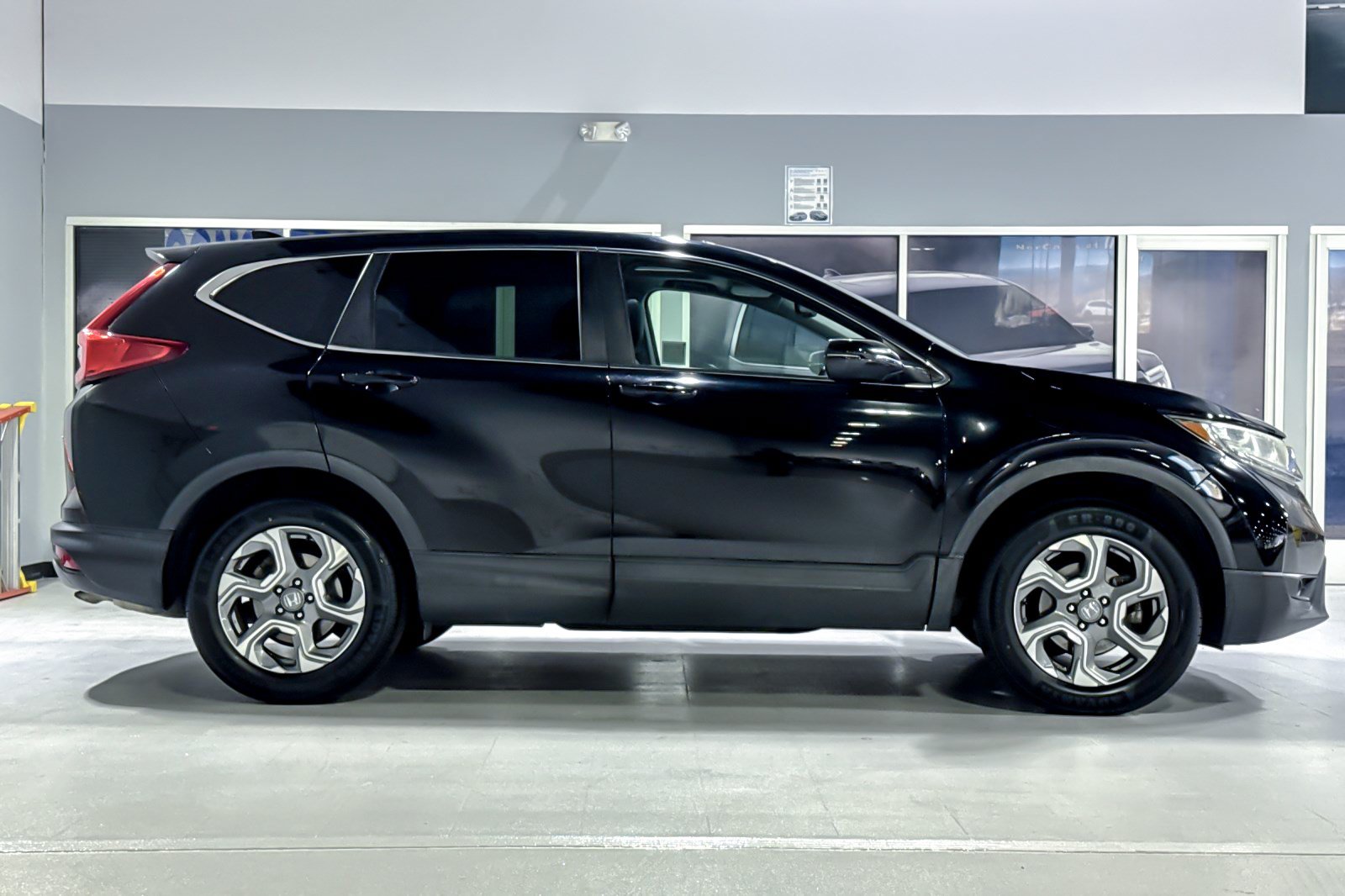 Used 2017 Honda CR-V EX-L image 8