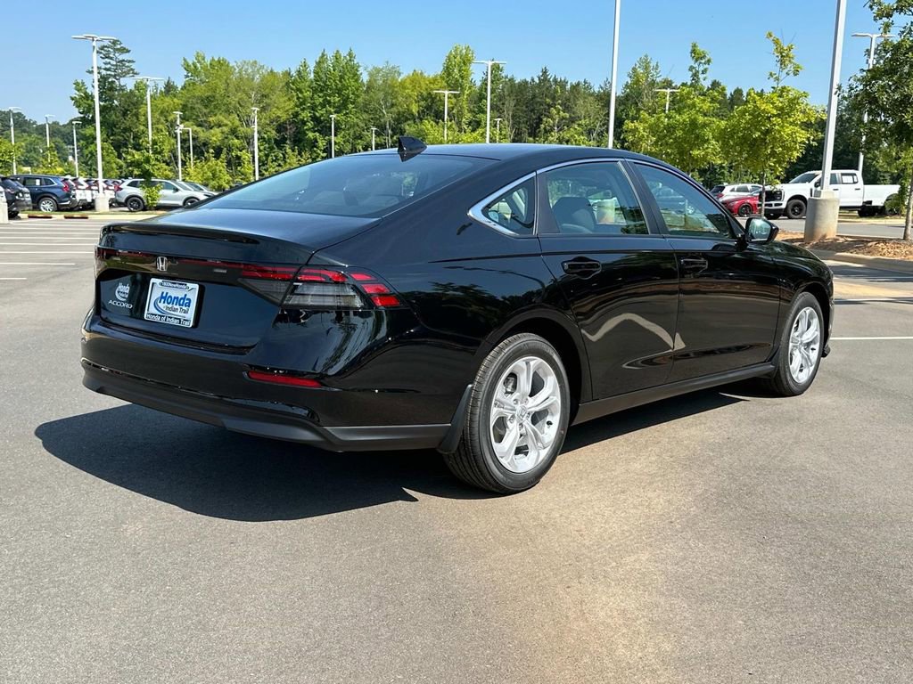 Used 2025 Honda Accord LX image 8