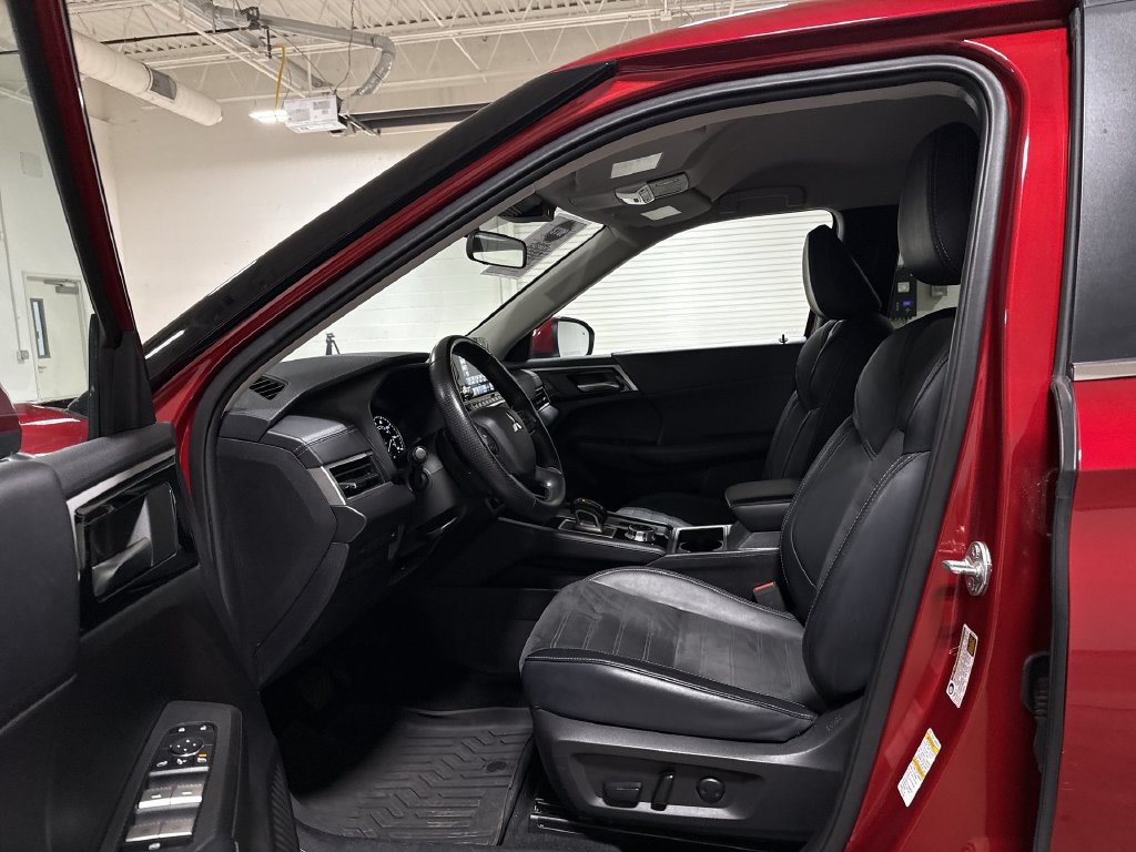Used 2024 Mitsubishi Outlander SE Black Edition AWD/4WD image 20