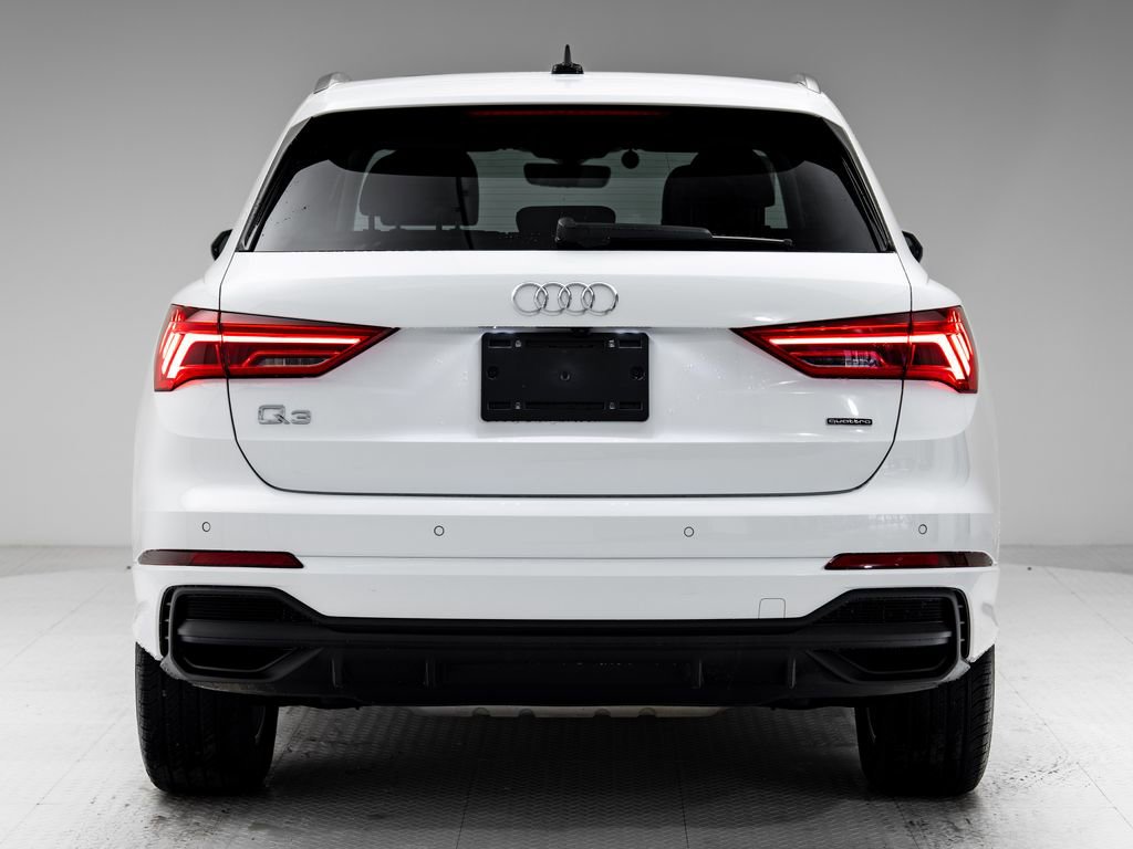 Certified 2025 Audi Q3 2.0T Premium Plus w/ Premium Plus Package image 31