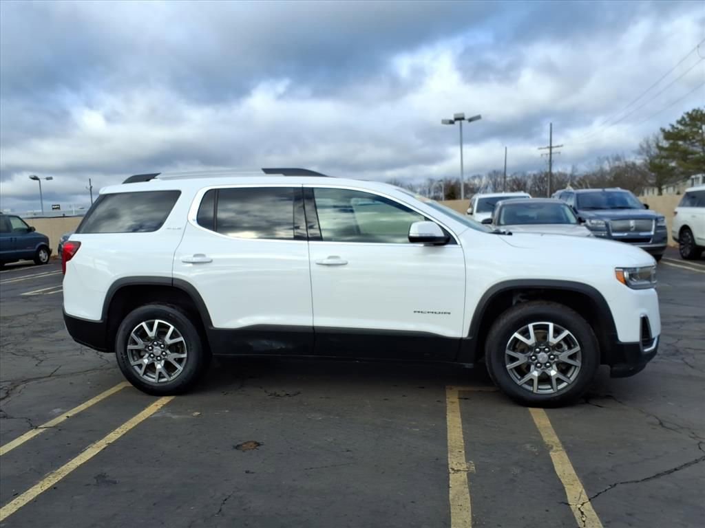 Used 2023 GMC Acadia SLE w/ Driver Convenience Package image 8