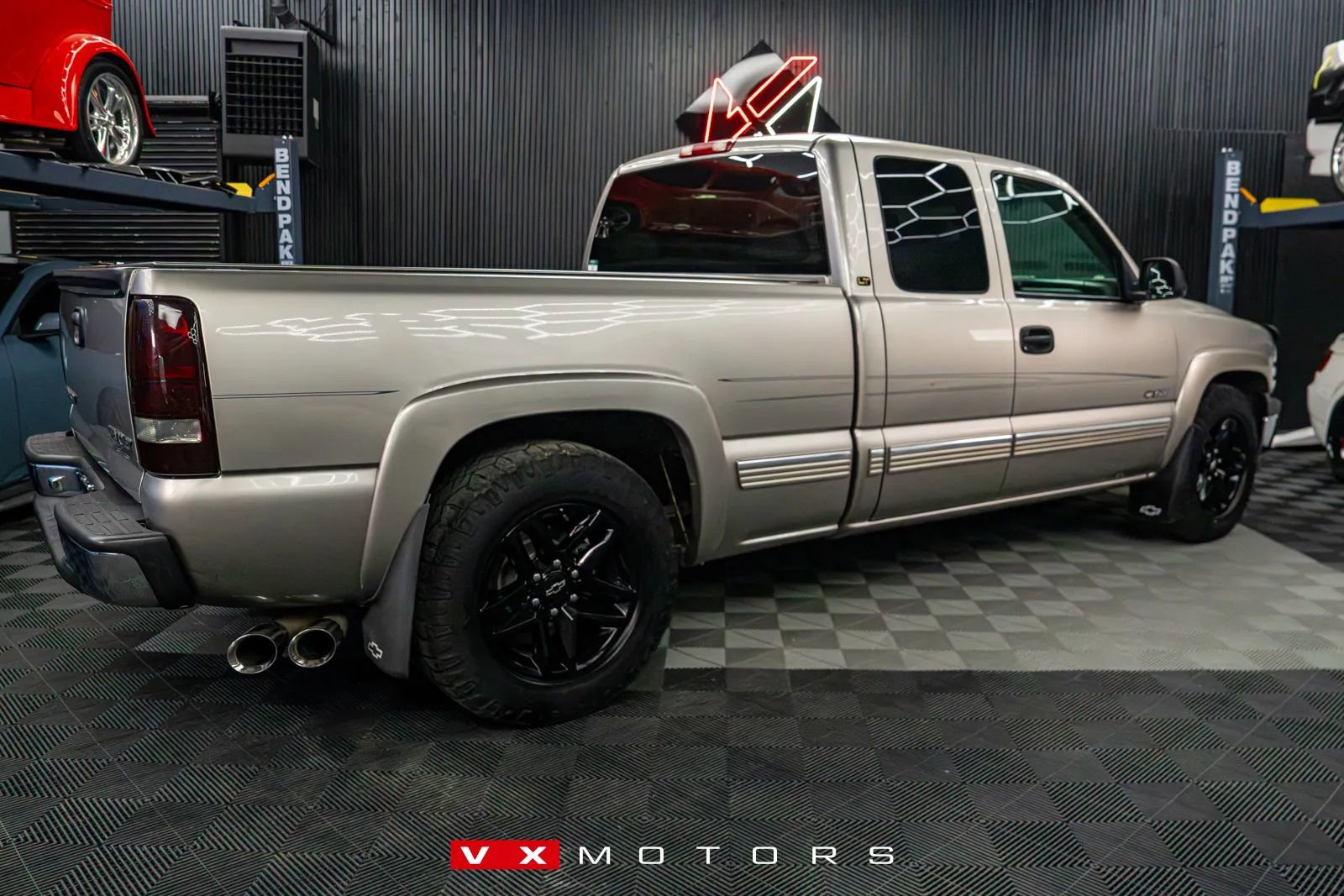 Used 2000 Chevrolet Silverado 1500 LT image 2