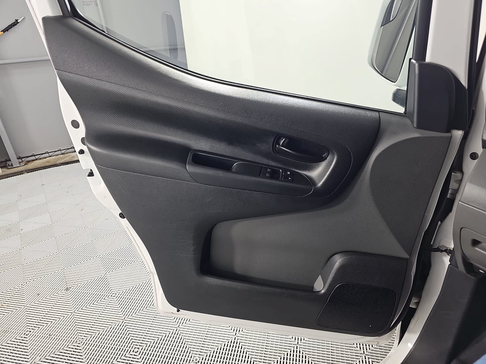 Used 2020 Nissan NV200 SV FWD image 24