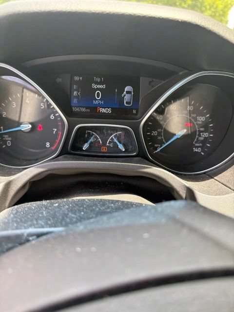 Used 2015 Ford Focus SE w/ Equipment Group 201A FWD image 9