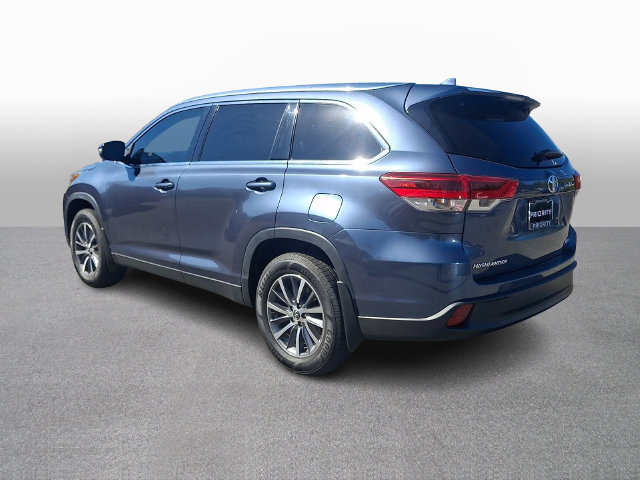 Used 2019 Toyota Highlander XLE AWD/4WD image 6