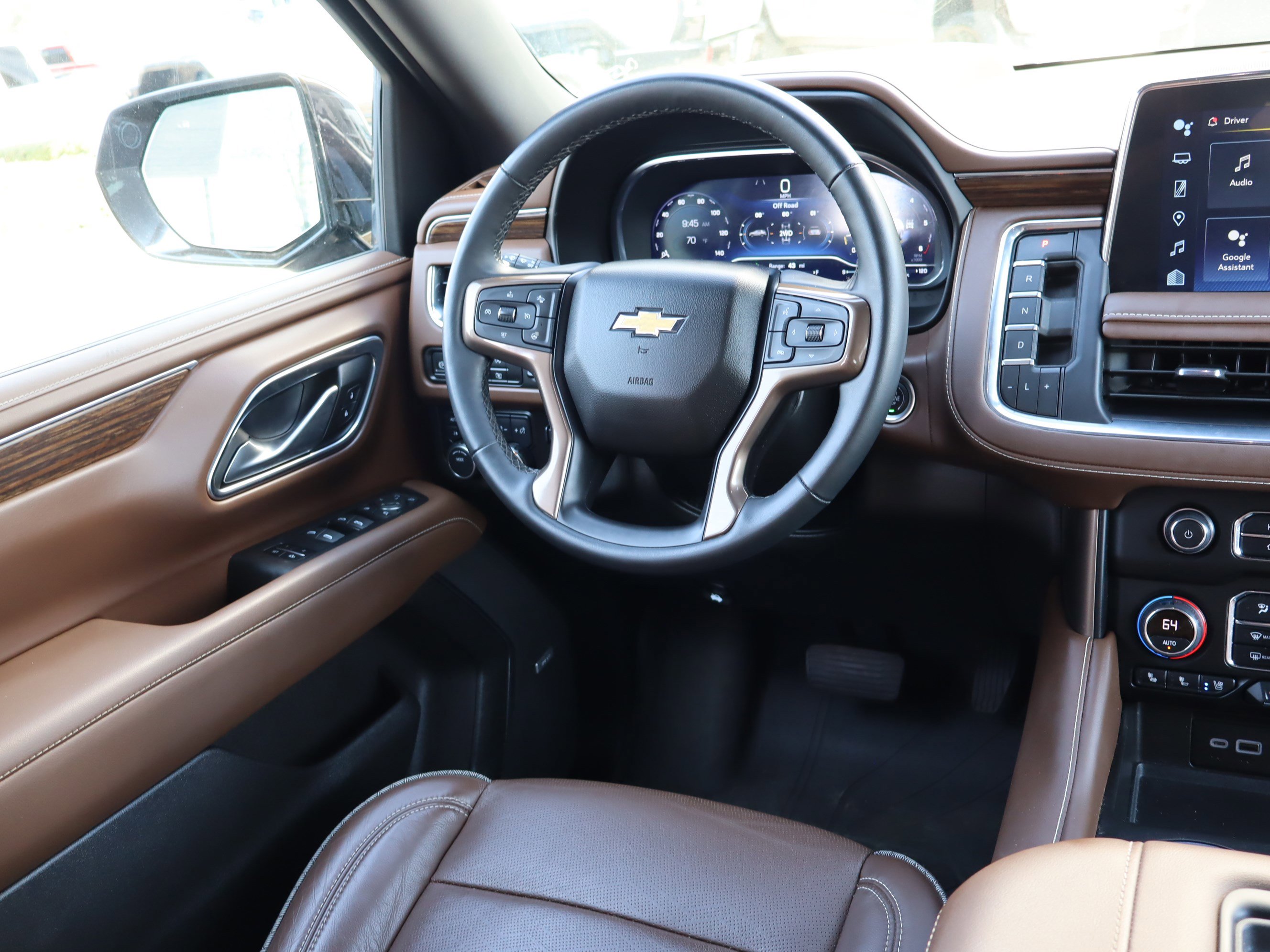 Used 2024 Chevrolet Tahoe High Country w/ Premium Package AWD/4WD image 14