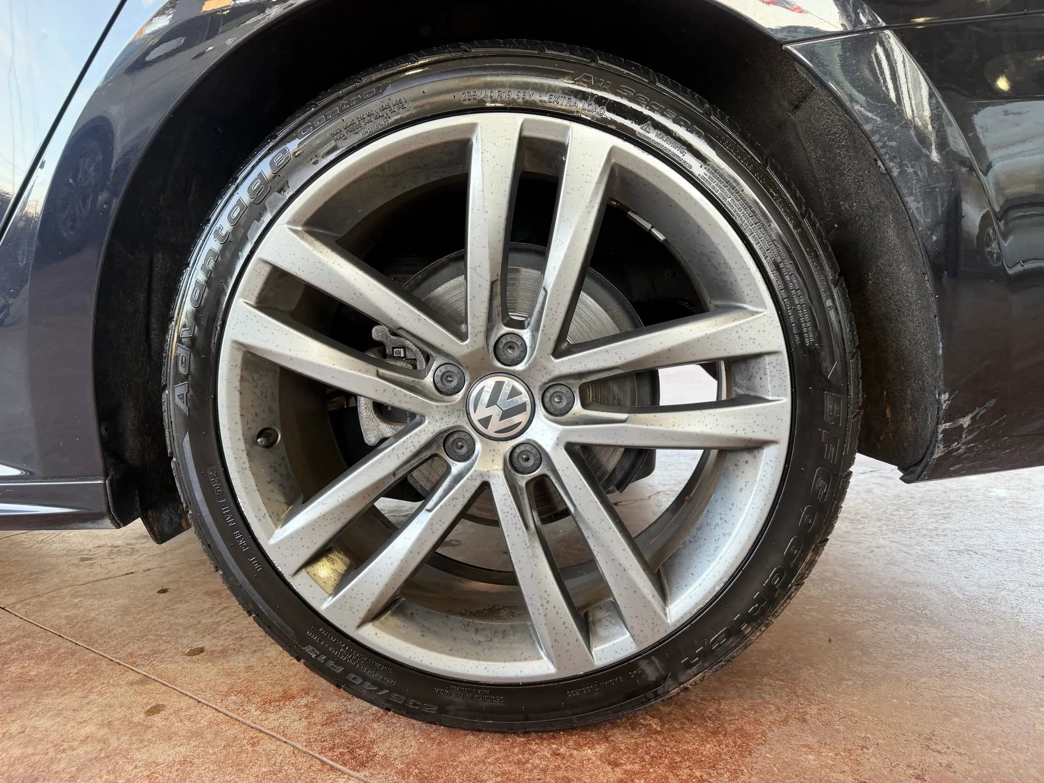 Used 2019 Volkswagen Passat 2.0T SE R-Line image 25