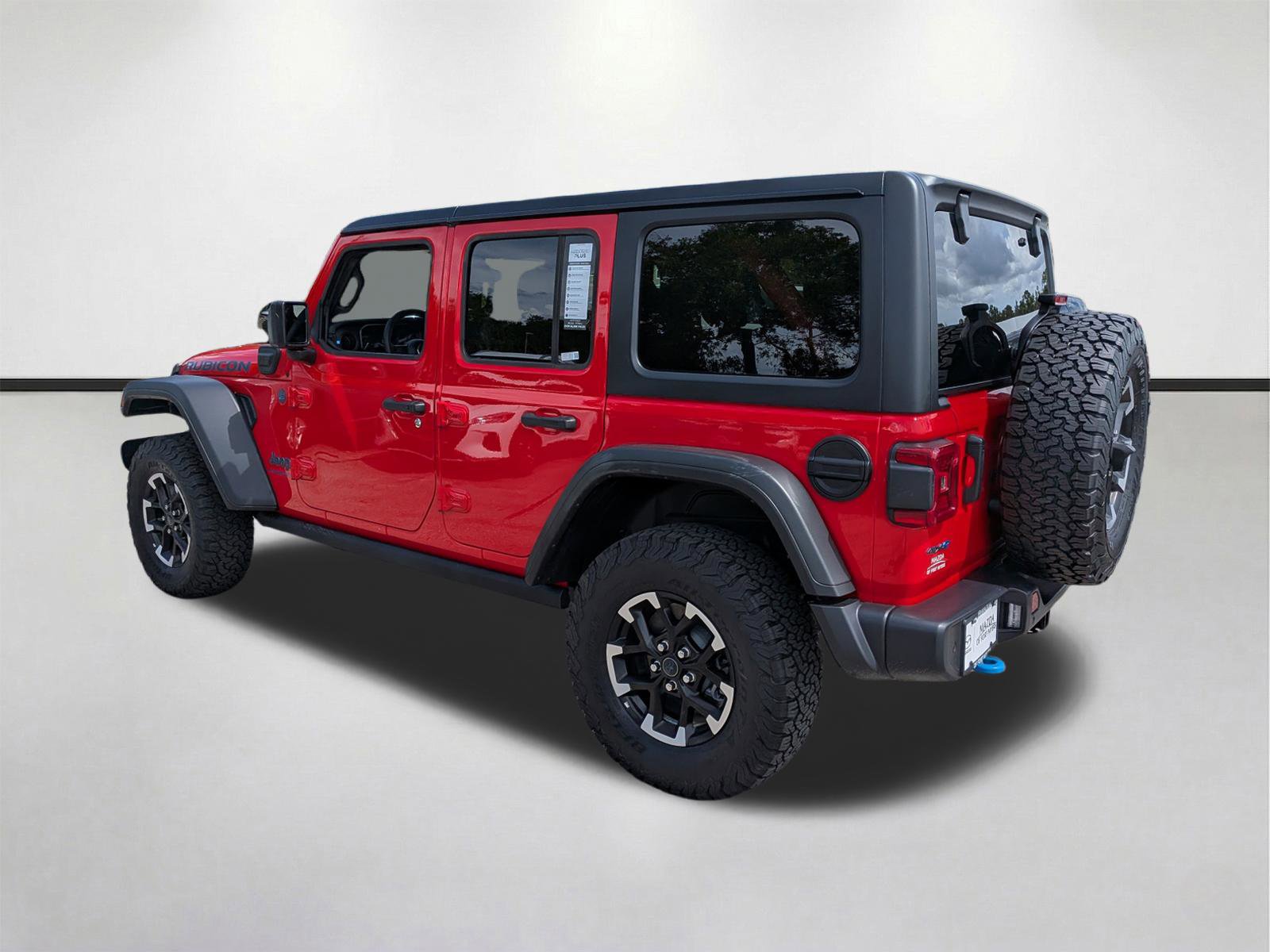 Used 2025 Jeep Wrangler Unlimited Rubicon 4xe w/ Safety Group image 6