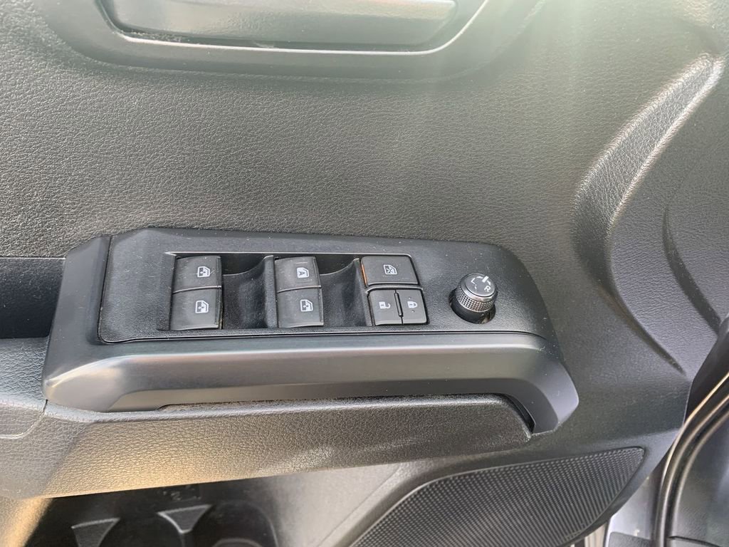 Used 2022 Toyota Tacoma SR image 12