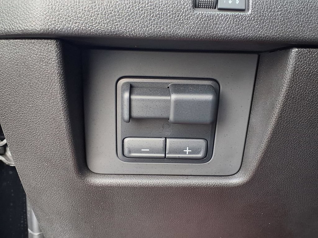 Certified 2024 GMC Canyon Elevation w/ Convenience Package RWD image 10