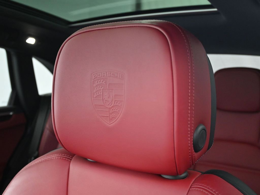 Certified 2022 Porsche Macan GTS AWD/4WD image 20