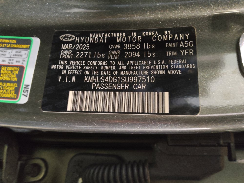 Used 2025 Hyundai Elantra SEL FWD image 33