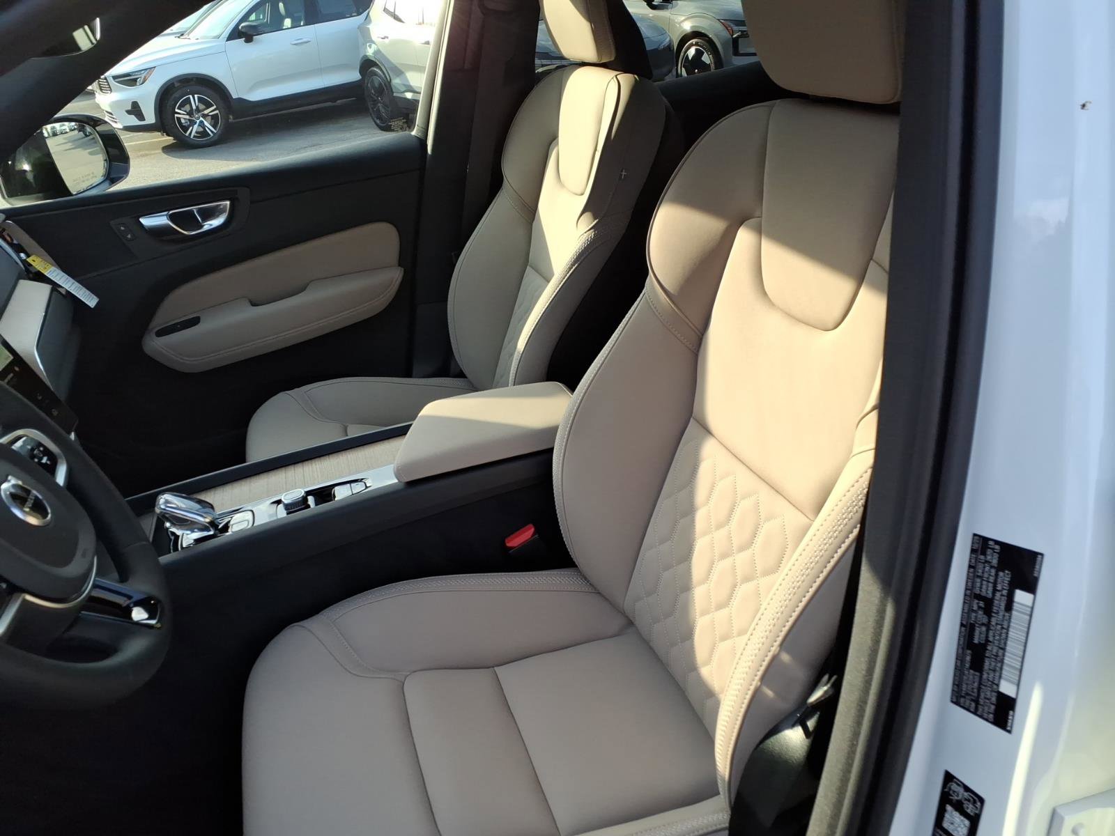 New 2026 Volvo XC60 B5 Core w/ Climate Package AWD/4WD image 15