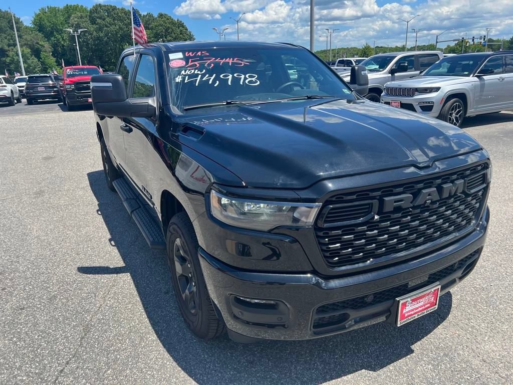 New 2025 RAM 1500 Tradesman w/ Night Edition AWD/4WD video 3