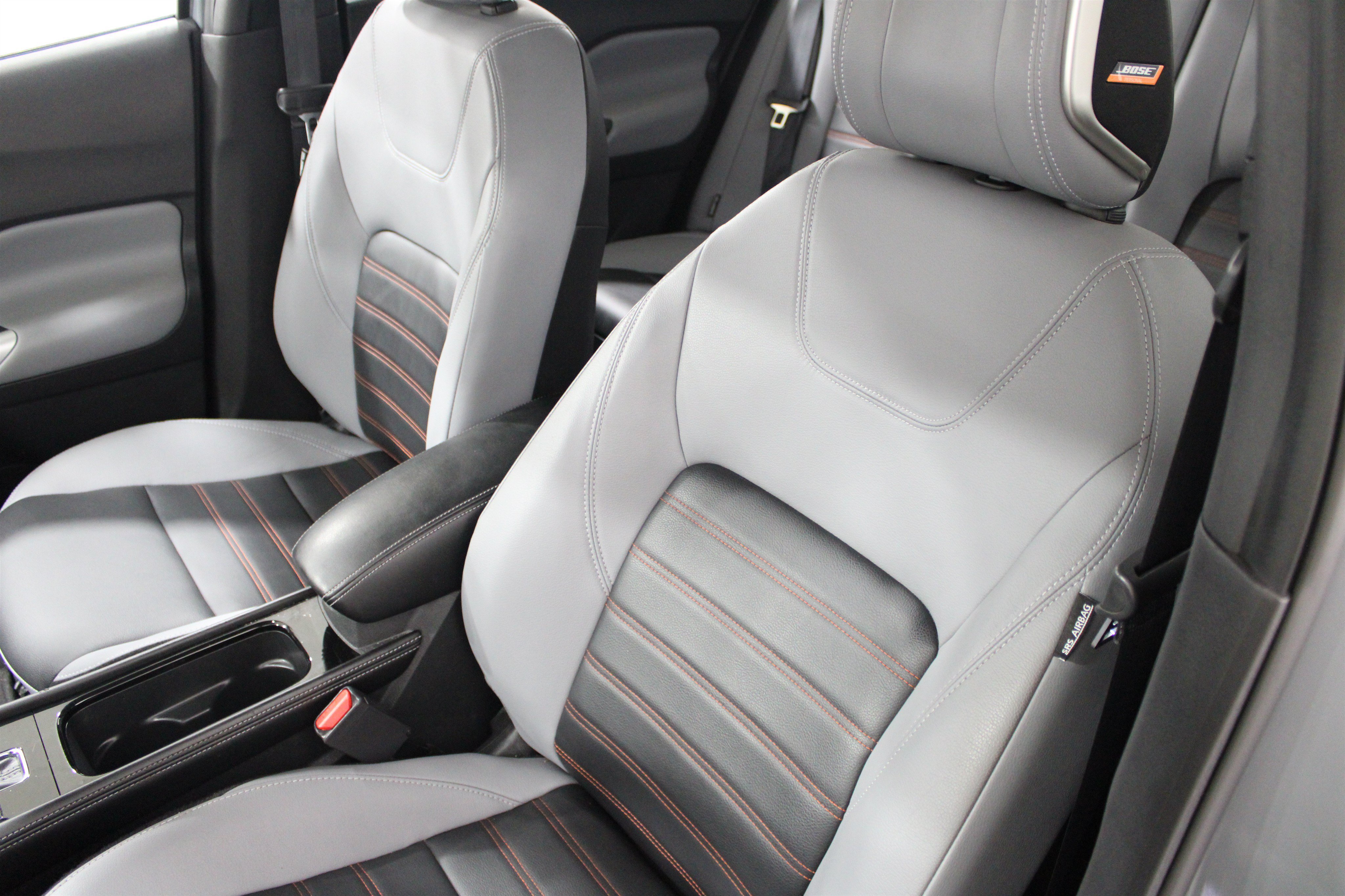 Used 2023 Nissan Kicks SR w/ SR Premium Package FWD image 6