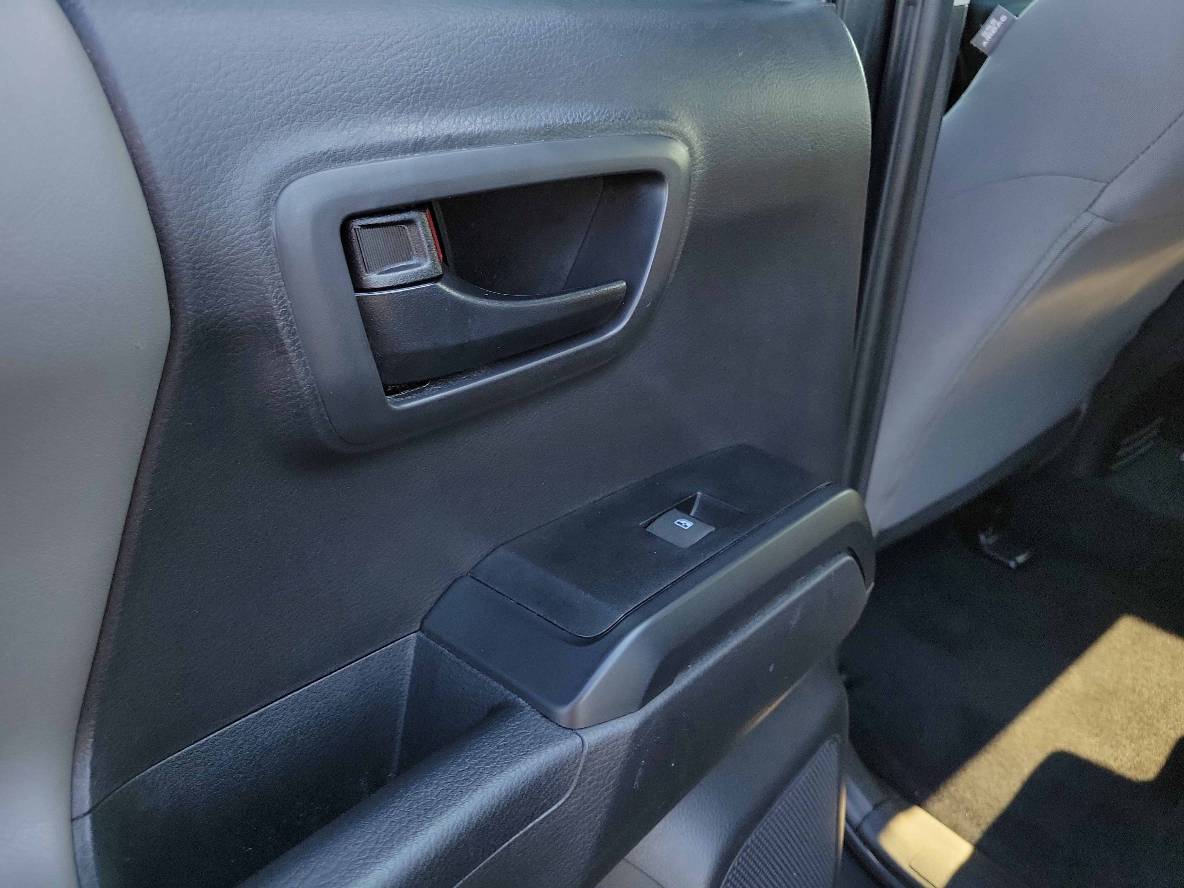 Used 2023 Toyota Tacoma SR AWD/4WD image 13