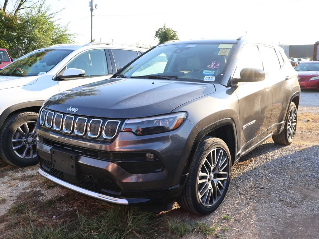 Used 2022 Jeep Compass Limited w/ Elite Group AWD/4WD image 2
