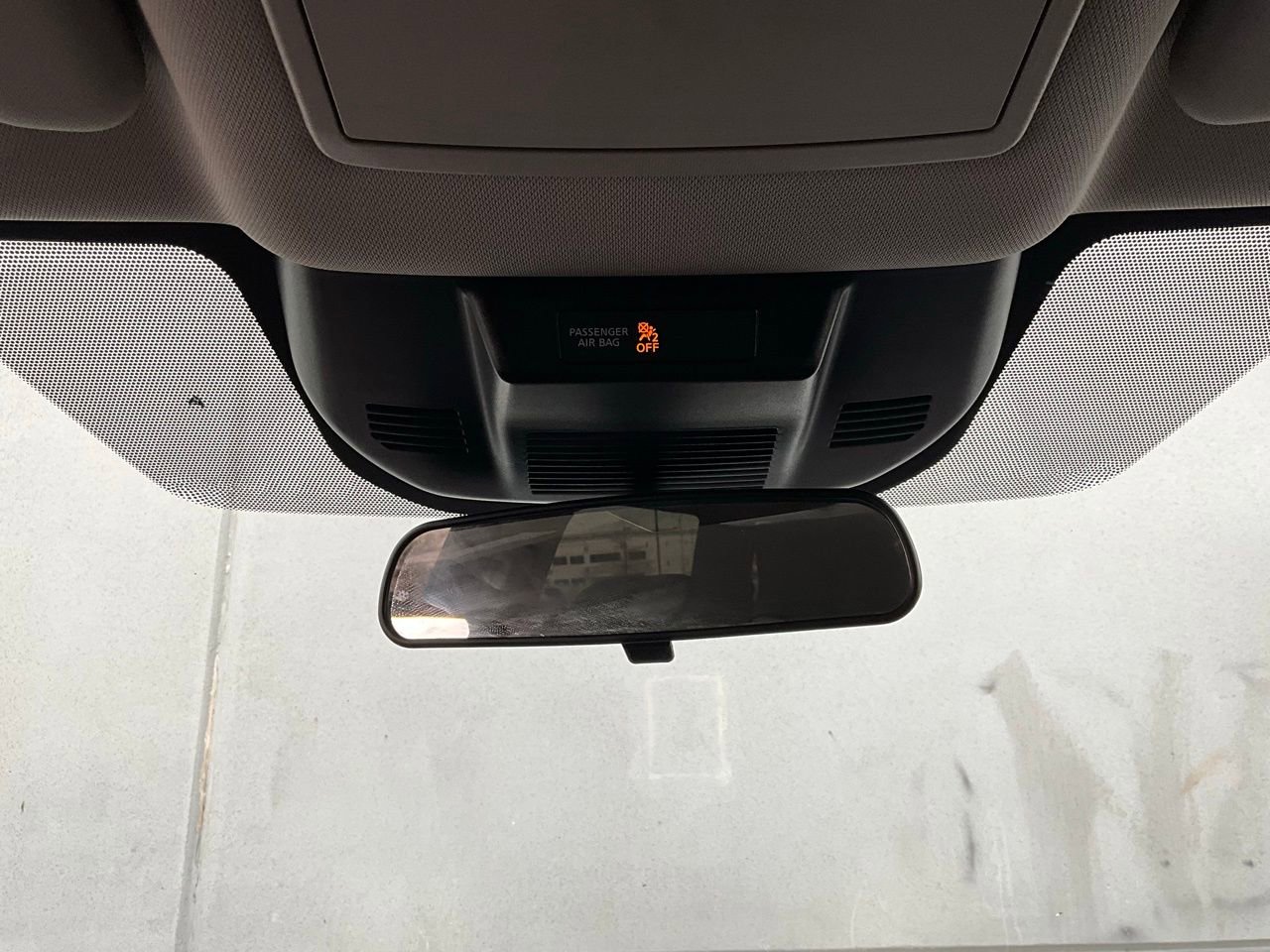 Used 2023 Nissan Rogue SV image 18