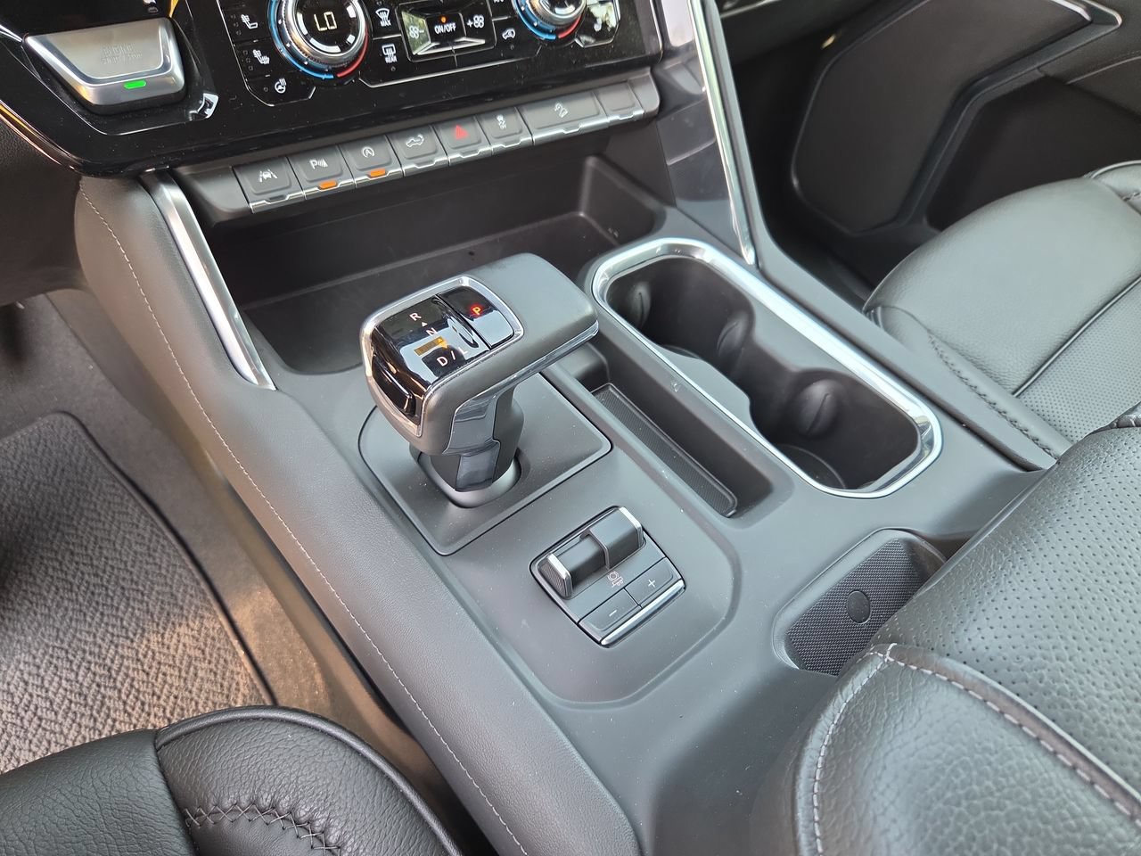Used 2026 GMC Sierra 1500 Denali AWD/4WD image 16