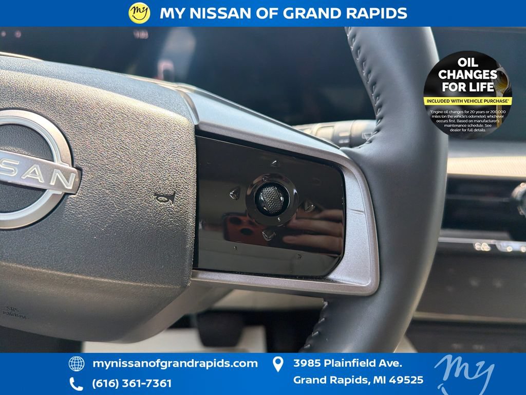 Used 2025 Nissan Murano SV AWD/4WD image 18