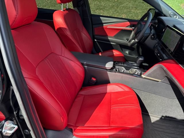 Used 2025 Toyota Camry XSE w/ Premium Plus Package image 13