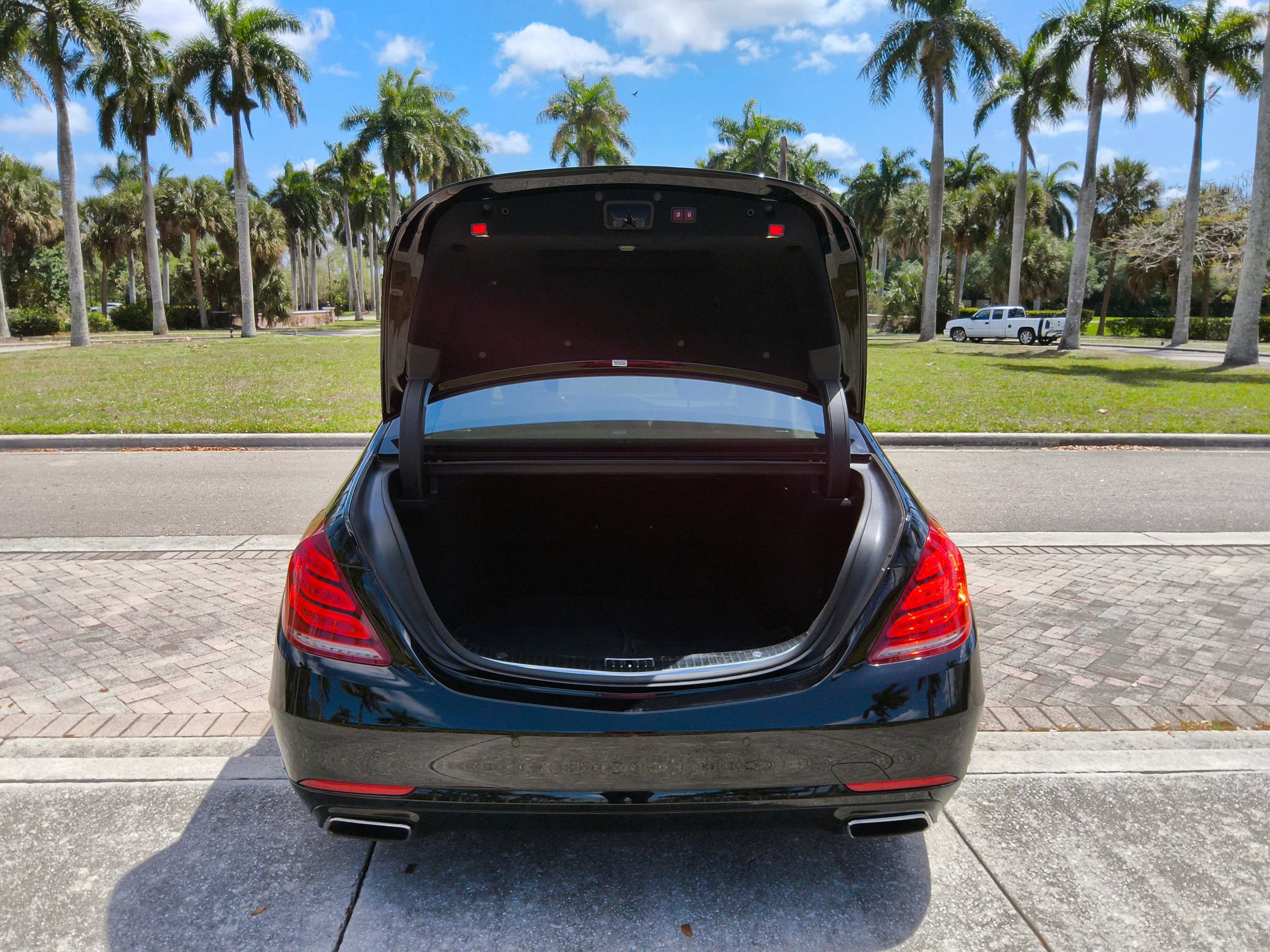 Used 2015 Mercedes-Benz S 550 Sedan image 14