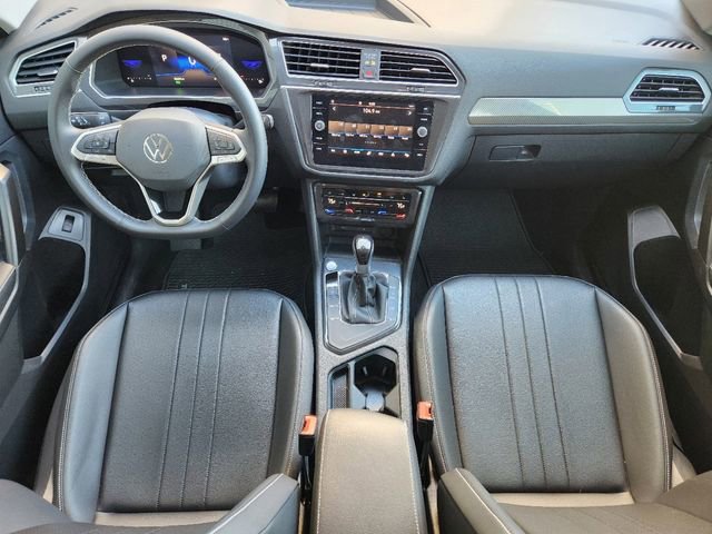 New 2024 Volkswagen Tiguan SE image 19