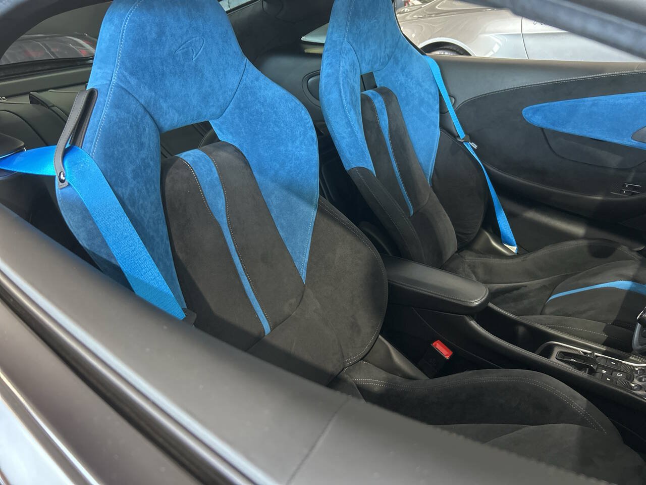 Used 2017 McLaren 570S RWD image 96
