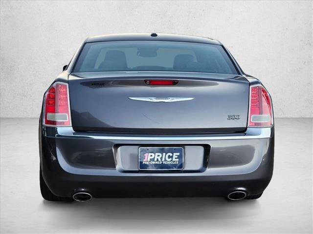 Used 2014 Chrysler 300 image 6
