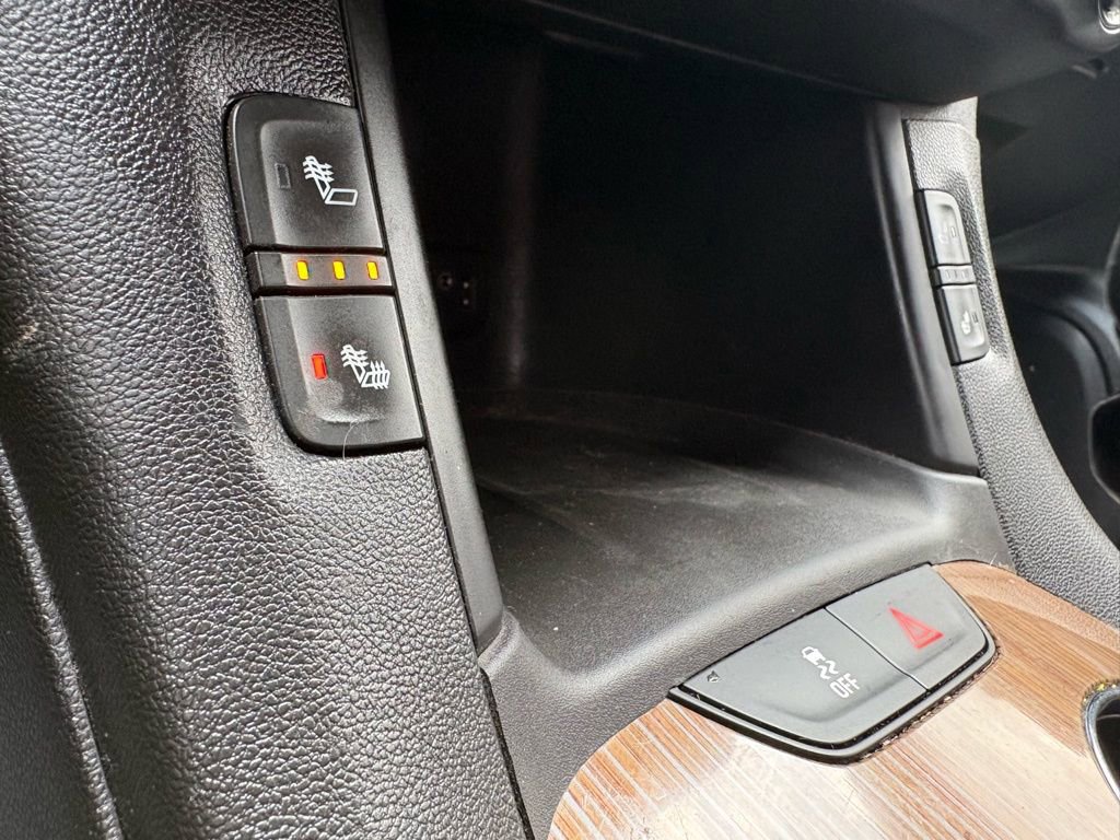 Used 2018 GMC Acadia SLE image 37